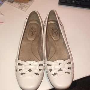 White lifestride flats